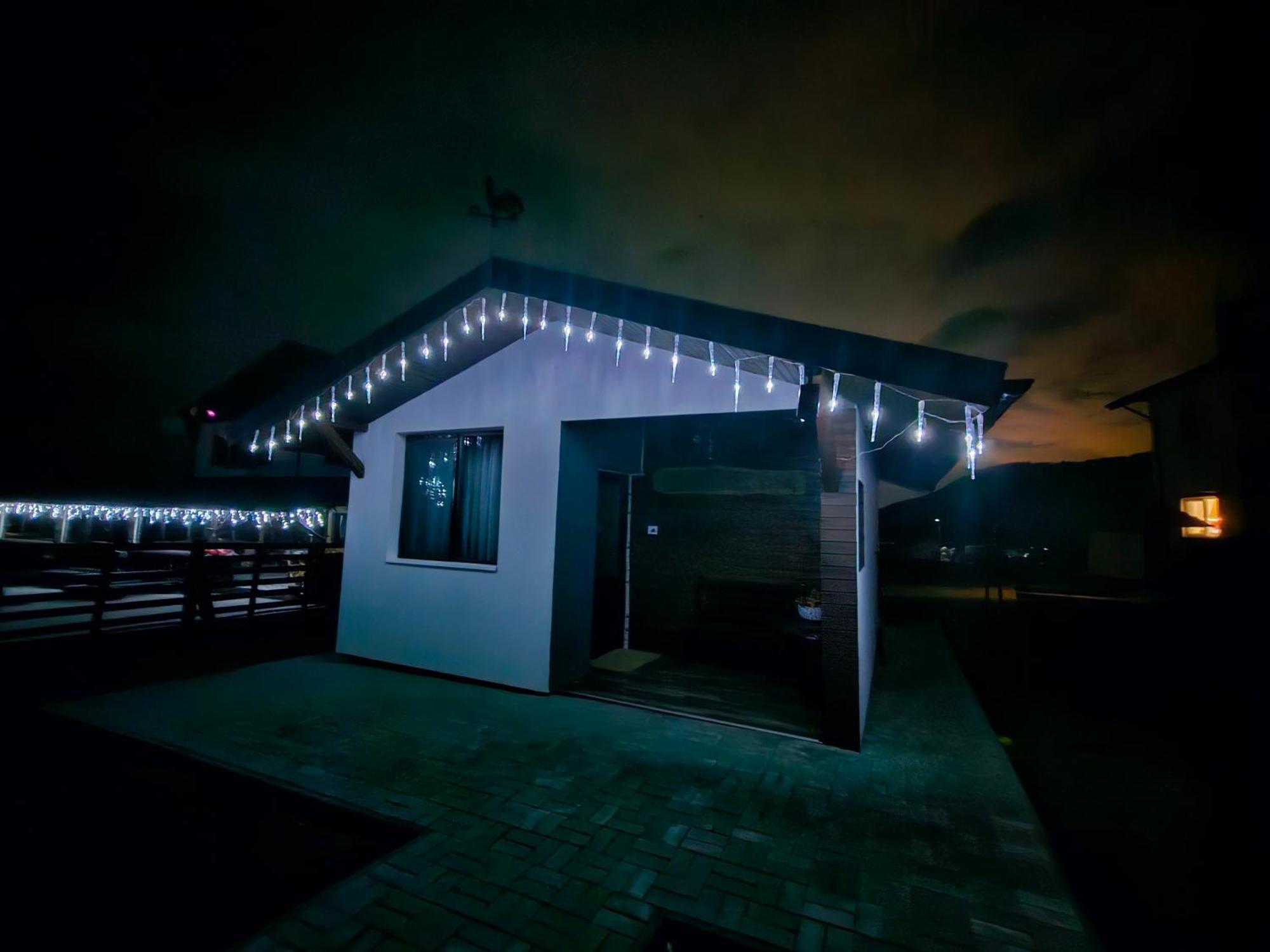 Cabana Bujor De Munte Risnov Bagian luar foto